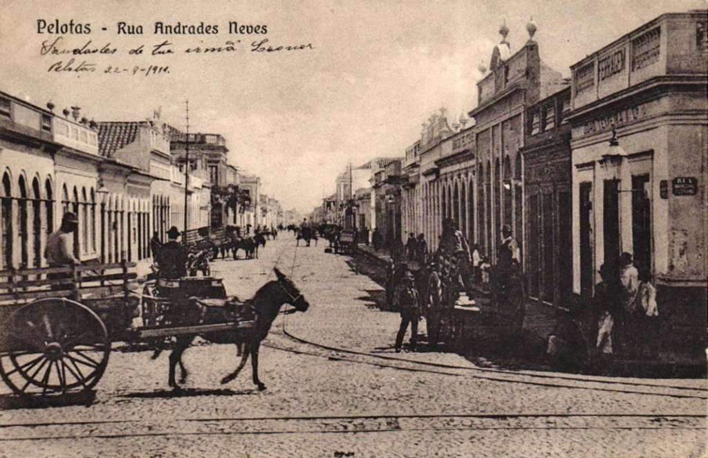 Pelotas - Rua Andrade Neves ao fundo Rua Sete de Setembro.