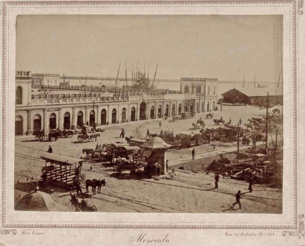 Porto Alegre - Mercado Público no século XIX.