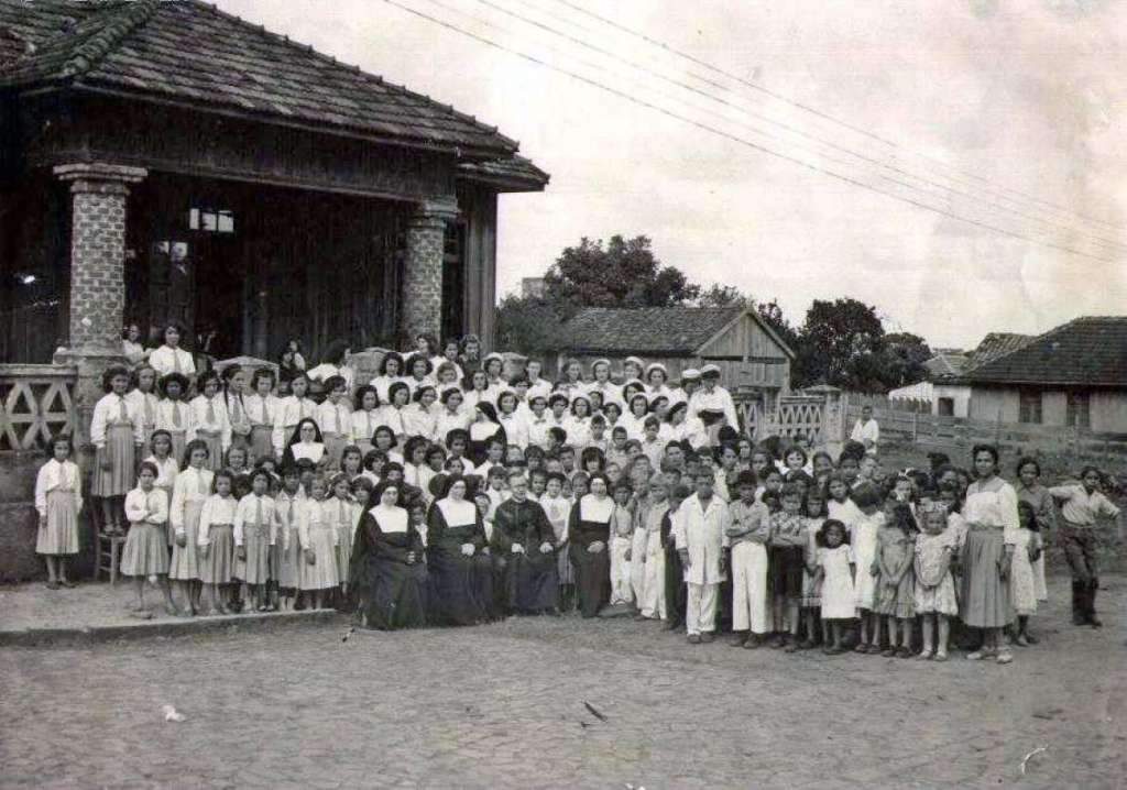 Passo Fundo - Colégio Santa Isabel na década de 1950.