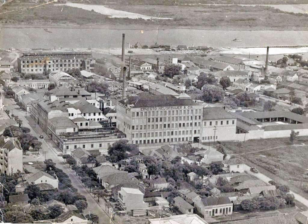 Porto Alegre - Fábrica da Ernesto Neugebauer na década de 1940.