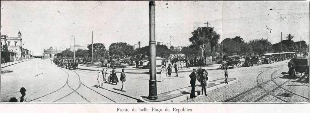 Pelotas - Praça da República na década de 1920.