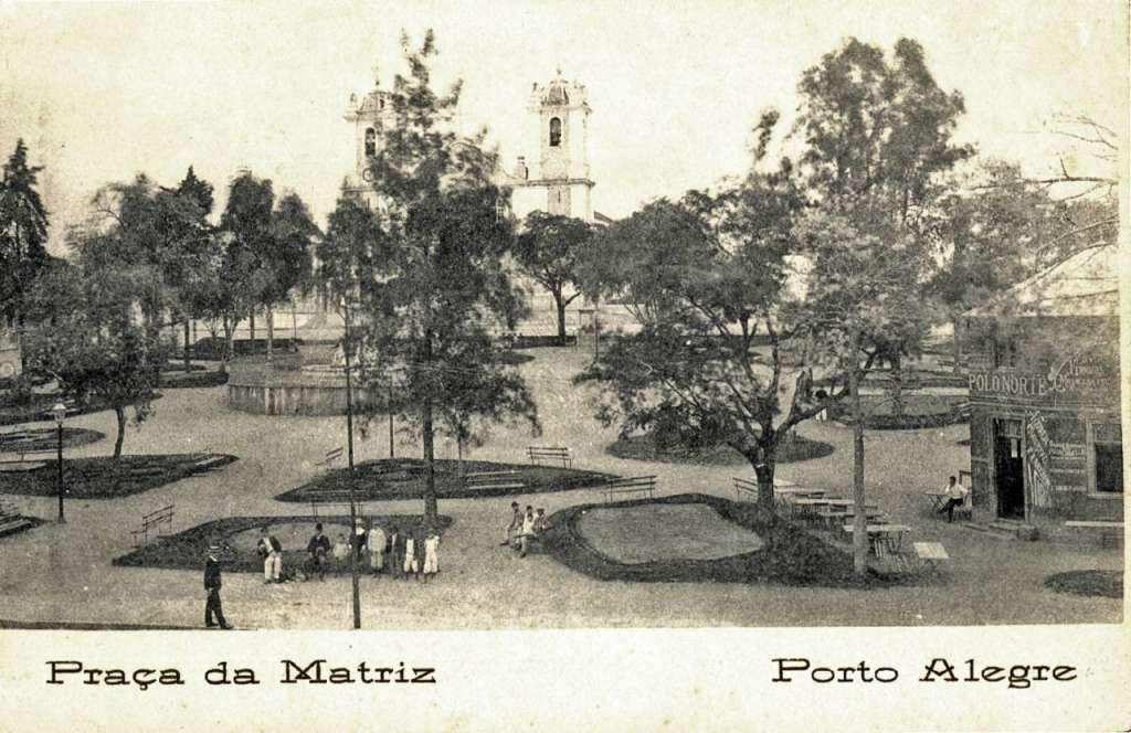 Porto Alegre - Praça da Matriz na década de 1920.