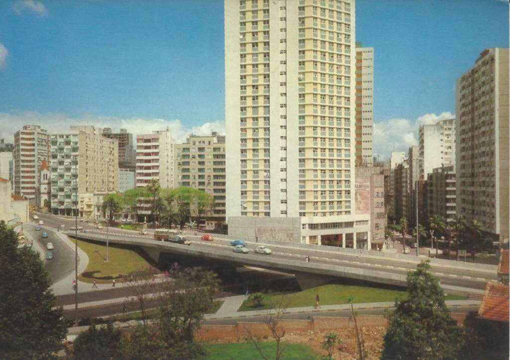 Porto Alegre - Postal do Viaduto José Loureiro da Silva na década de 1970.