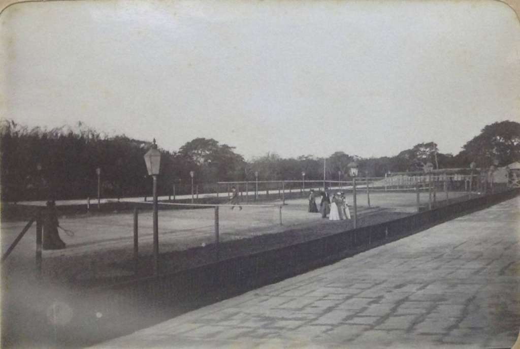 Porto Alegre - Jogo de Tênis no início do século XX.