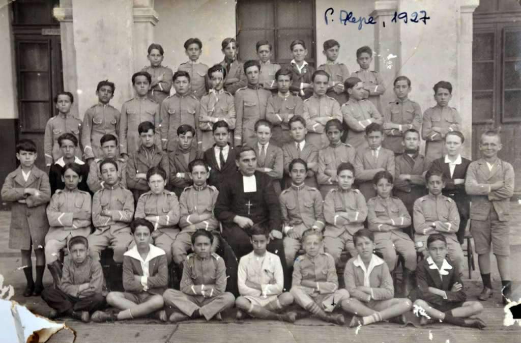 Porto Alegre - Turma do Colégio Anchieta em 1927. Fonte: acervo Otto Alcides Ohlweiler.