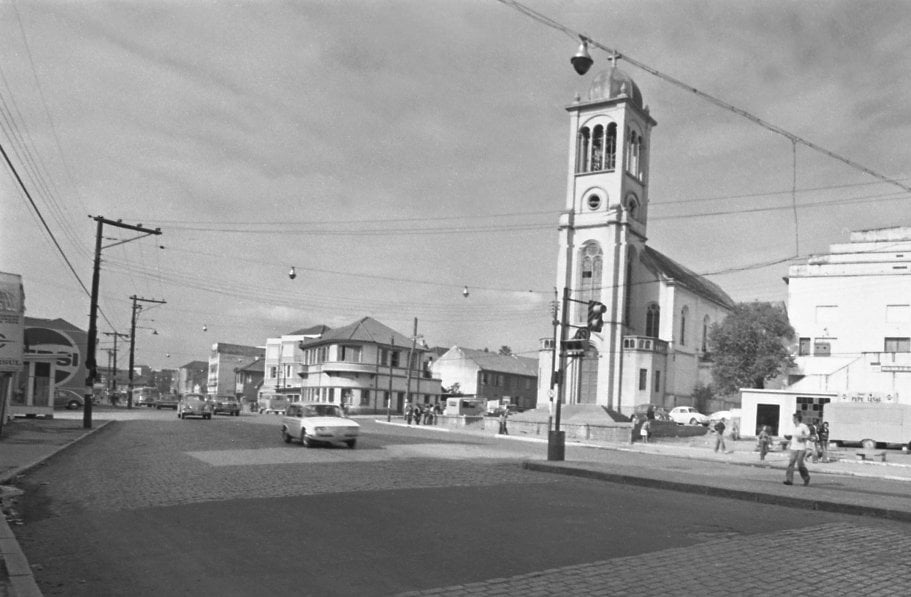 Porto Alegre - Igreja São João em 1973. Fonte: foto Maurecy Santos.