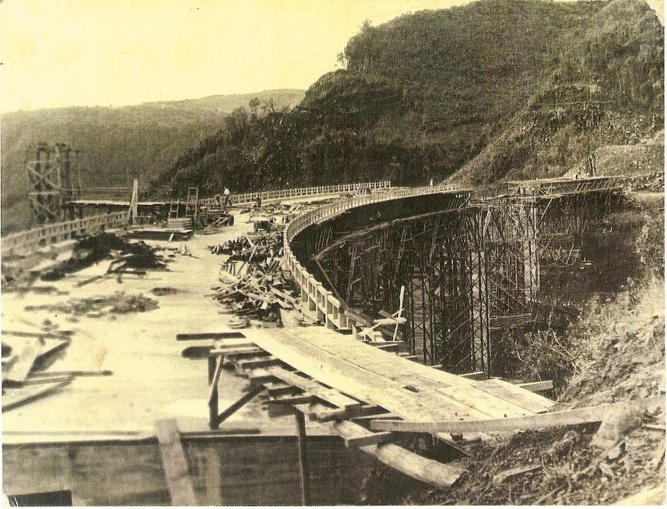 Santa Maria - Construção de ponte na década de 1940. Fonte: acervo Jonatas Vargas.