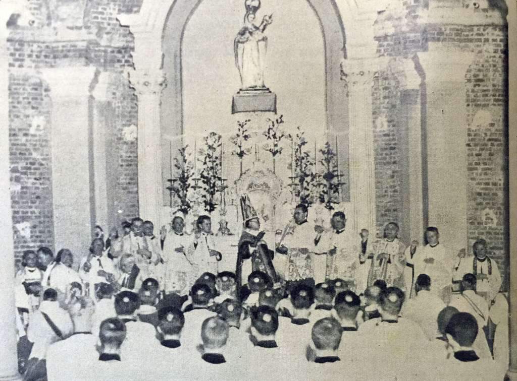 Porto Alegre - Ordenação sacerdotal na Cripta da Igreja Matriz no início do século XX.