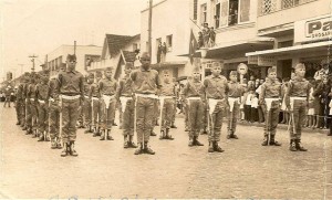 Camaquã Desfile pelotão mirim Brigada Militar 1972