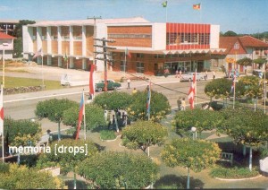 Gramado Postal Palácio dos Festivais e Praça Major Nicoletti em Gramado