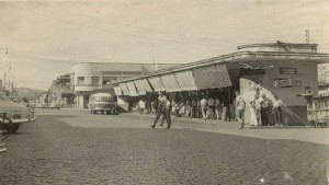 Novo Hamburgo Bancas no Início da Praça do Imigrante déc1950