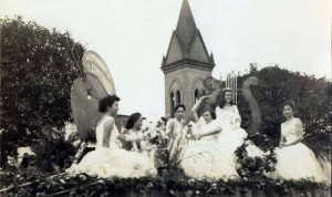 Passo Fundo Desfile carros alegóricos no Centenário(acervo Meirelles Duarte) 1957   