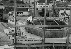 Passo Fundo Instalação sino Catedral Clube Comercial(acervo Maria Virginia Daudt Baron) 