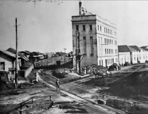 Passo Fundo Moinho São Luiz dos irmãos Busato Esquina Av Presidente Vargas com Stete de Setembro 1920 