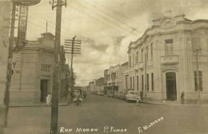 Passo Fundo Postal Esquina Rua Moron com Bento Gonçalves na Praça Marechal Floriano(acervo Filatélica Zeppelin) 1953 (1) 