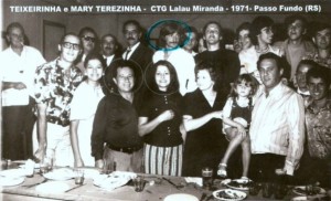 Passo Fundo Teixeirinha e Mary Terezinha CTG Lalau Miranda 1971 (1) 