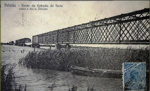 Pelotas Estrada de ferro sobre o Canal São Gonçalo déc1920