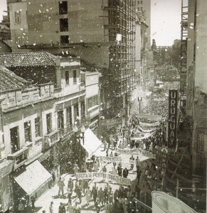 Leonel Brizola Porto Alegre Manifestações na rua dos Andradas(antiga Rua da Praia) posse como governador 31-01-1959