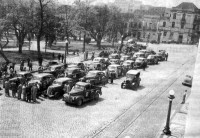 Porto Alegre Automobilismo defronte Palácio Piratini 1948