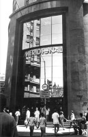 Porto Alegre Banco Meridional Praça Montevidéu(foto Gilmar Mattos) déc1990