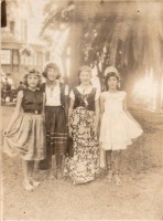 Porto Alegre Carnaval Praça Parobé(tirada por lambe lambe) 1949
