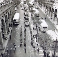 Porto Alegre Desfile promovido pela Legião Brasileira de Assistência Av Borges de Medeiros 09-1960