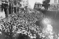 Porto Alegre Multidão na Rua da Praia déc1930