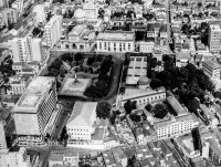 Porto Alegre Praça da Matriz(Léo Guerreiro e Pedro Flores-acervo Museu Felizardo) déc1950
