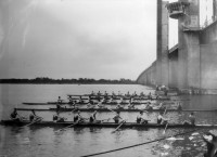 Porto Alegre Regata de remo sob ponte do Guaíba déc1950