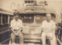 Porto Alegre-Guaíba Travessia barcaças Edkar Primo Trapp(direita) Na travessia 1953