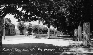 Rio Grande Praça Tamandaré pelo lado da Rua General Neto(acervo Cíntia Machado) déc1940