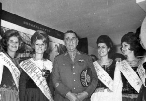 Santa Cruz do Sul Rainha e Princesas da primeira FENAF (Festa Nacional do Fumo) (acervo Jonas CL) 1966