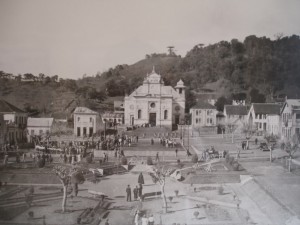 Antônio Prado Igreja e praça