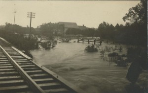 Canoas Bairro Niterói(Vila Rio Branco) Enchente(acervo Suzana Morsch) 1928 2