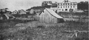 Caxias do Sul Ana Rech povoado no topo a Igreja em construção e o Mosteiro Camaldulense della SS Trinità 1907