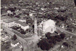 Caxias do Sul Construção da Igreja dos Capuchinhos(acervo Luiz Henrique da Rocha) 1960 07