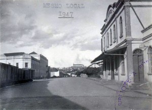 Caxias do Sul Estação Vagões tipo Wooden Van de fabricação polonesa (acervo César Oliveira) 1947