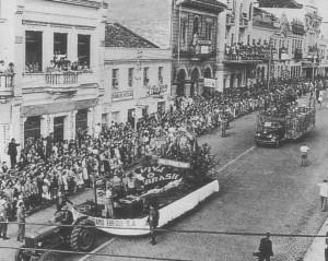 Caxias do Sul Festa da Uva Desfile carros alegóricos 1954