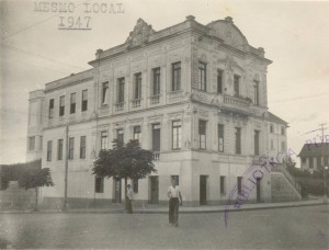 Caxias do Sul Hospital Pompéia esquina Júlio com a Marechal Floriano(acervo Cesar Oliveira) déc1940