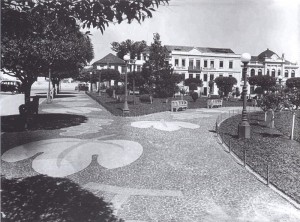 Caxias do Sul Praça Dante Alighieri Hotel Menegotto(Studio Geremia) déc1940