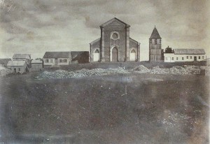 Caxias do Sul Praça Dante Alighieri com a Catedral de Caxias em 1899 (acervo AHM)
